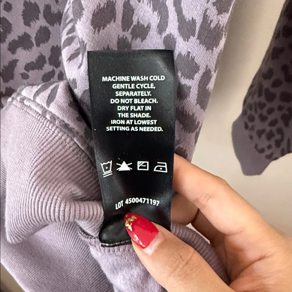 NWT Buffalo David Bitton Iris Lavender Leopard Print Hoodie Medium - Picture 7 of 8